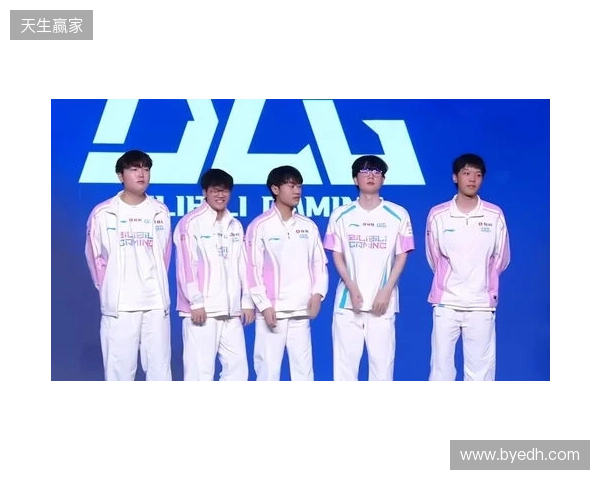 桑切斯:帕尔默都还没有达到最佳状态,他只会更加出色 桑切斯:帕尔默都还没有达到最佳状态,他只会更加出色